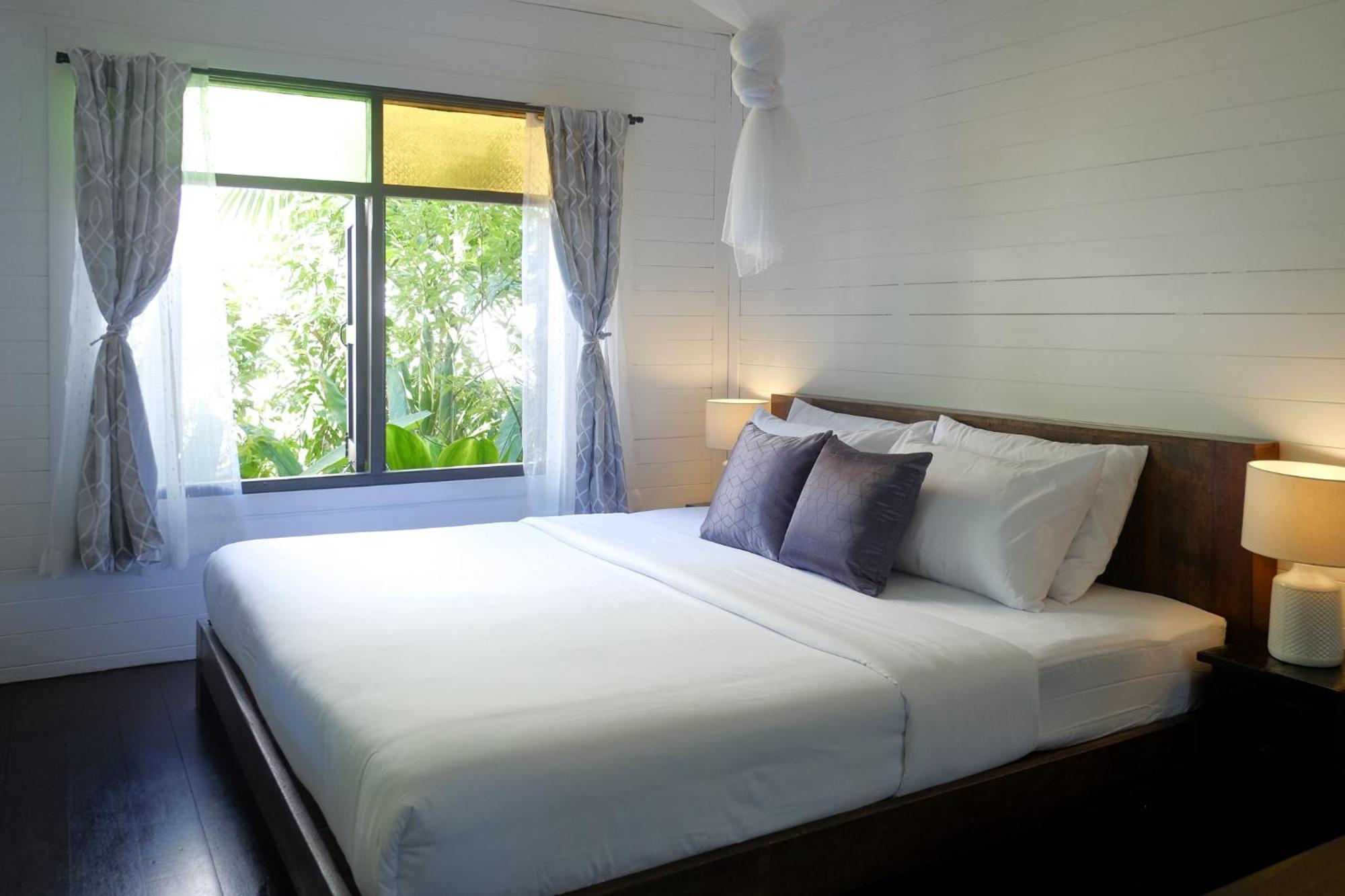 Inn Oon Villa (Adults Only) チエンマイ 部屋 写真